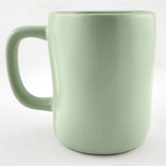 ⭐️2/ $50⭐️ Rae Dunn Artisan Mug  Pale Green Large Black Letters WORLD'S BEST MOM - Picture 4 of 10